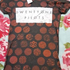Twenty one pilots short sleeve t-shirt size medium